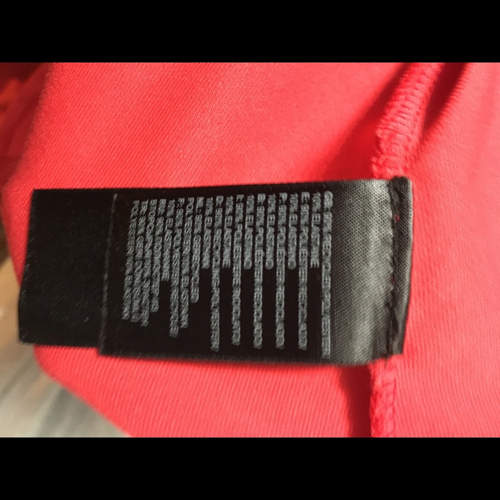 north Face sports dress. - Picture 3 of 4